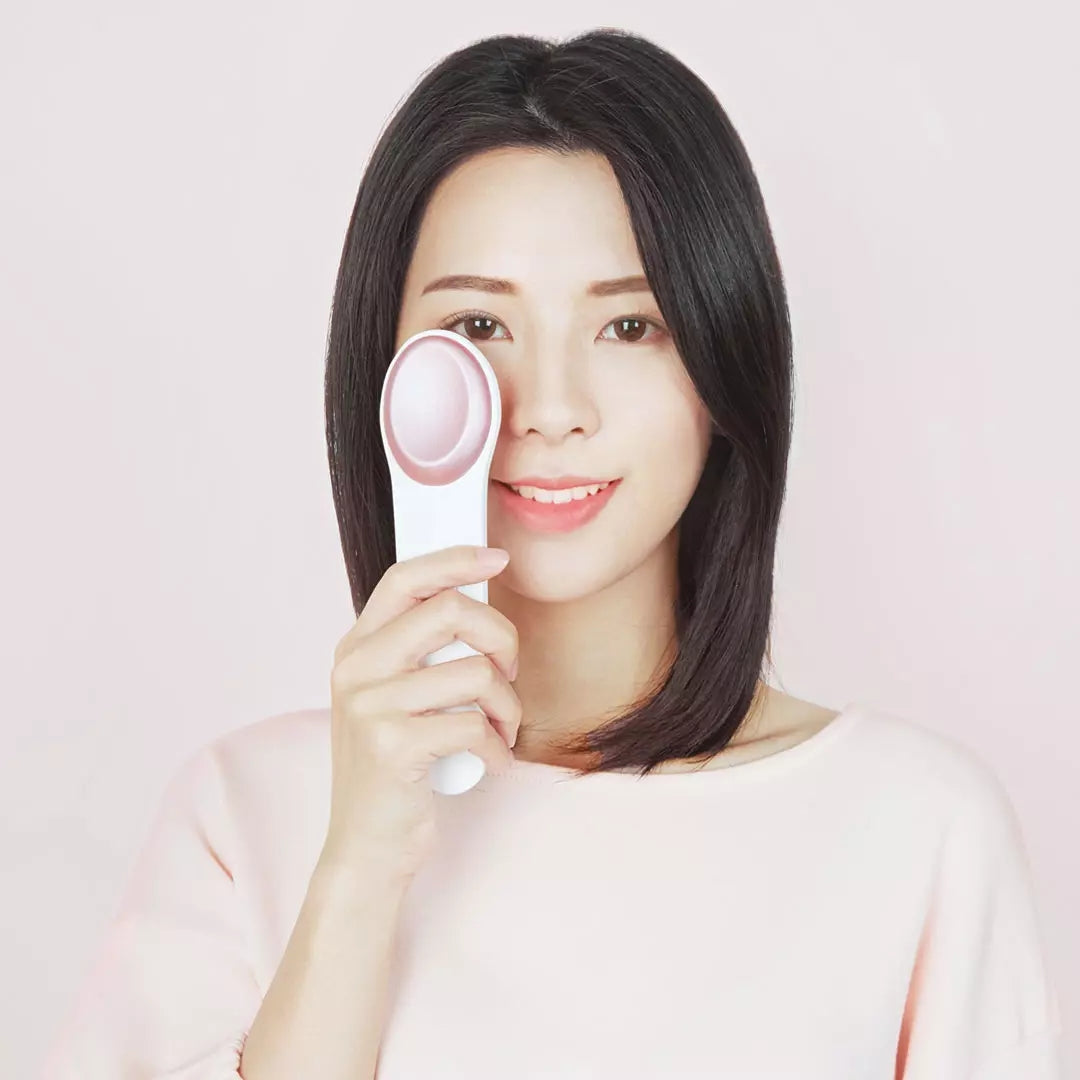 Original Xiaomi Mijia LERAVAN Eyes Massage Device cold and warm compress with automatic temperature sensor